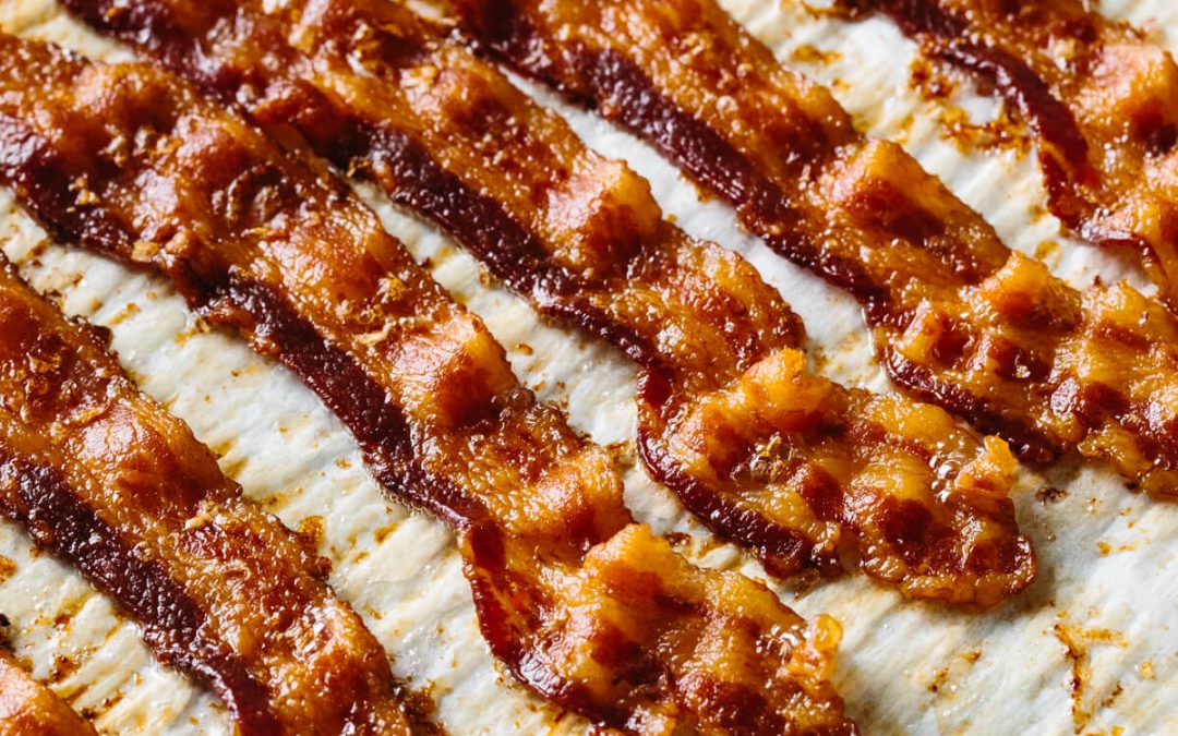 How To Cook Perfect Bacon In The Oven by :Lisa Bryan 